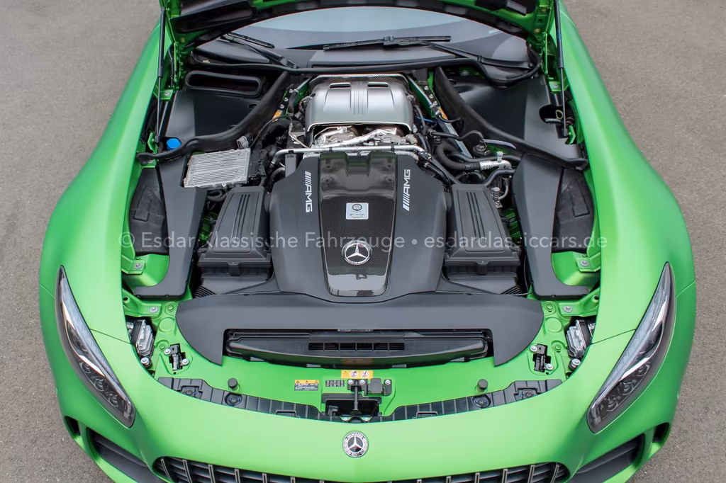 Mercedes-Benz AMG GT R