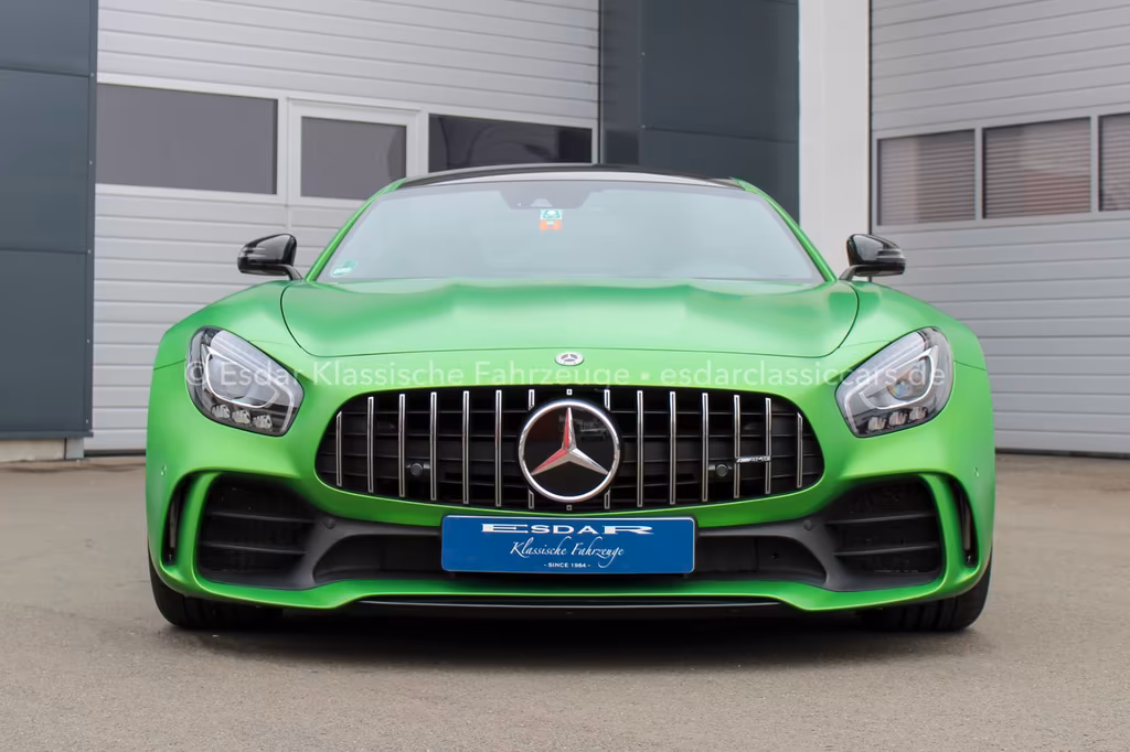 Mercedes-Benz AMG GT R