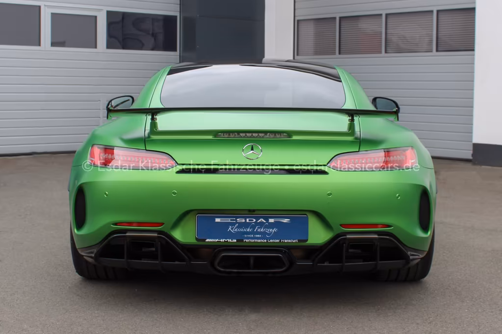 Mercedes-Benz AMG GT R