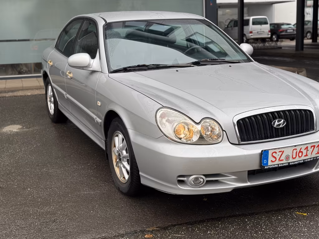 Hyundai SONATA