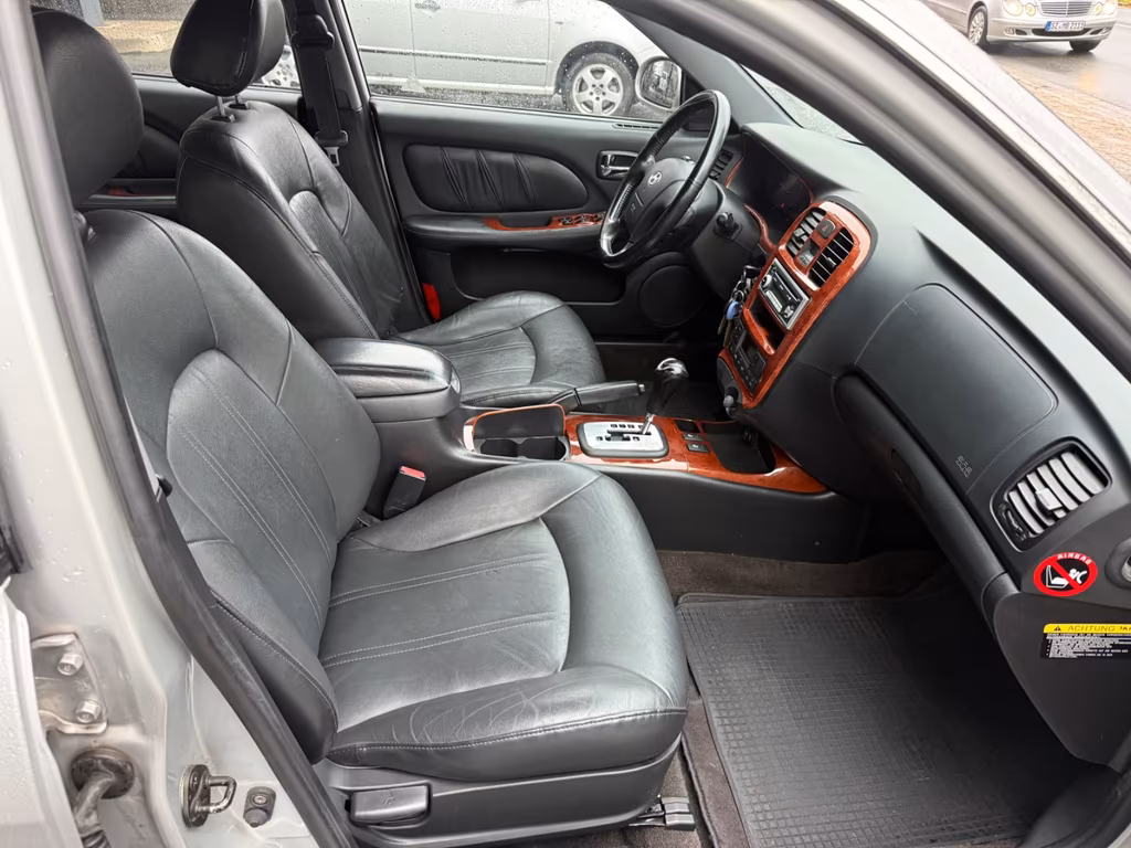 Hyundai SONATA