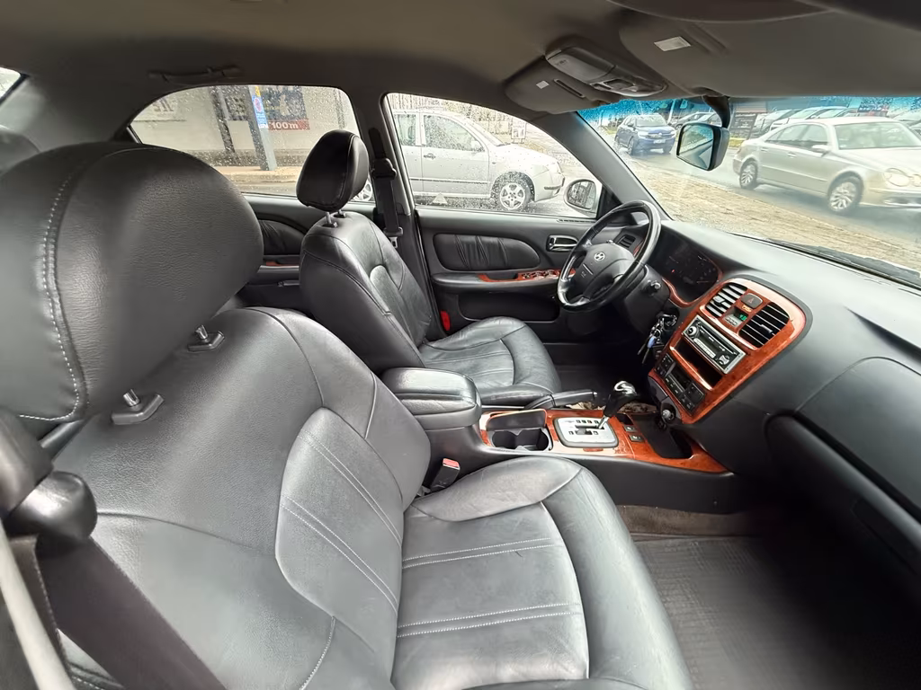 Hyundai SONATA