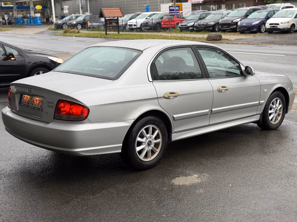 Hyundai SONATA