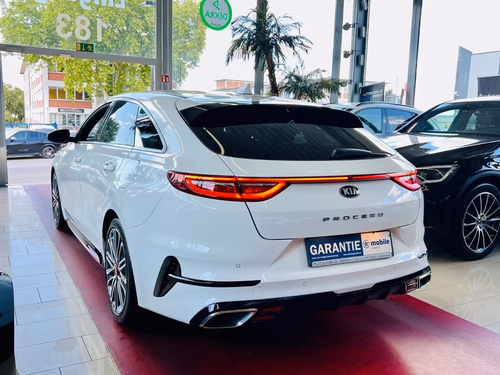 Kia ProCeed