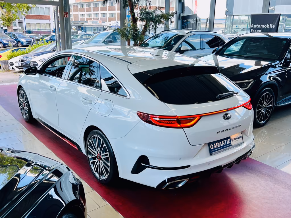 Kia ProCeed