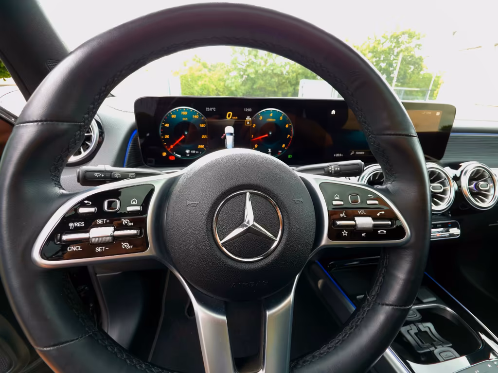 Mercedes-Benz GLB 250