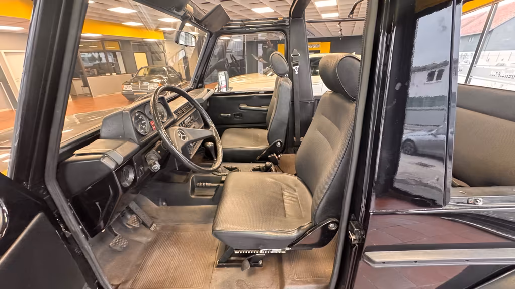 Mercedes-Benz G 300