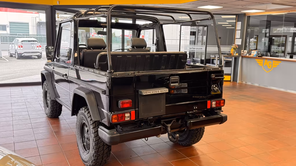 Mercedes-Benz G 300