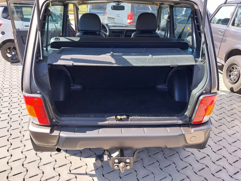 Lada Urban