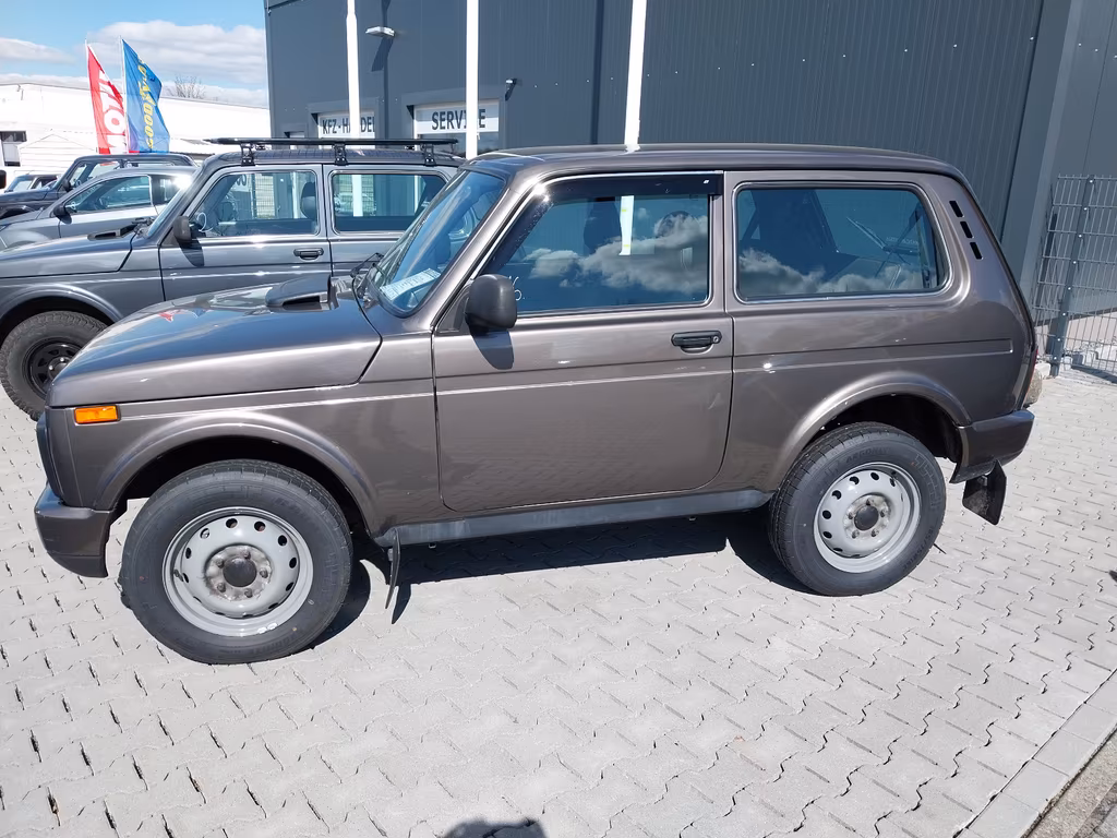 Lada Urban
