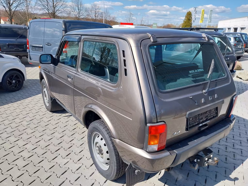 Lada Urban