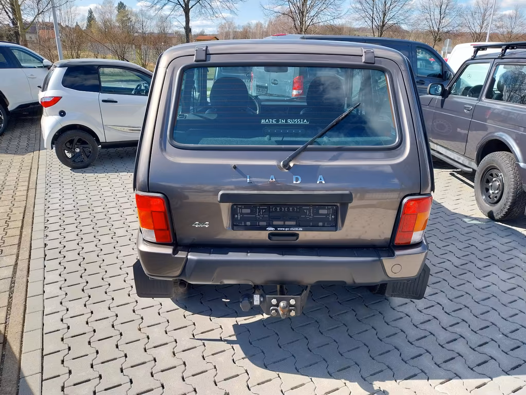 Lada Urban