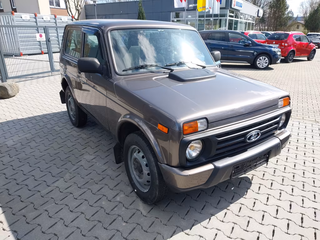 Lada Urban