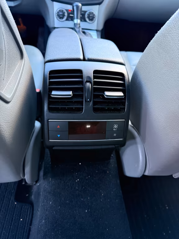 Mercedes-Benz C 320