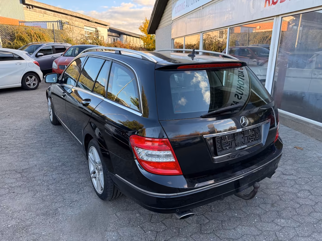 Mercedes-Benz C 320