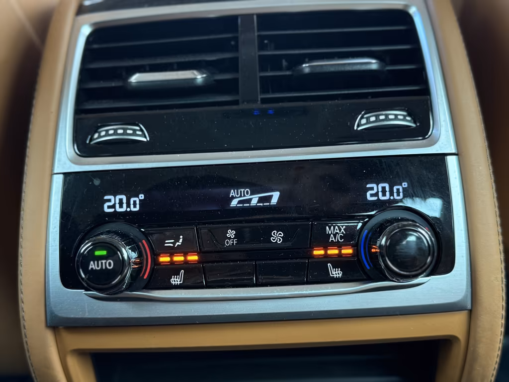 BMW 745