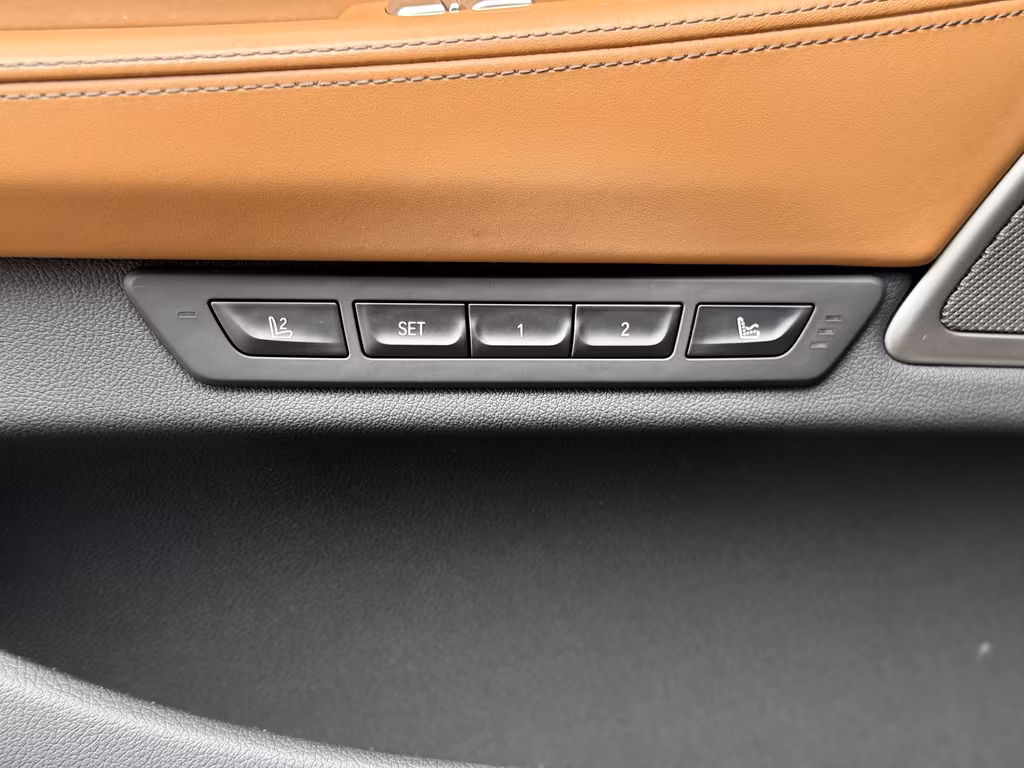 BMW 745