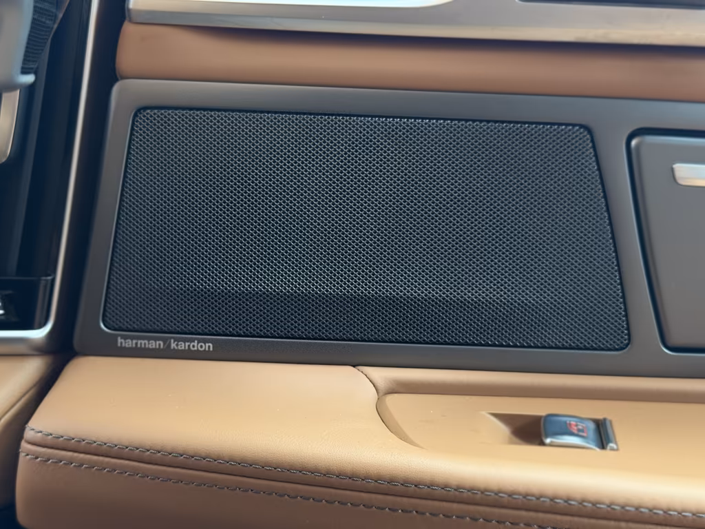 BMW 745