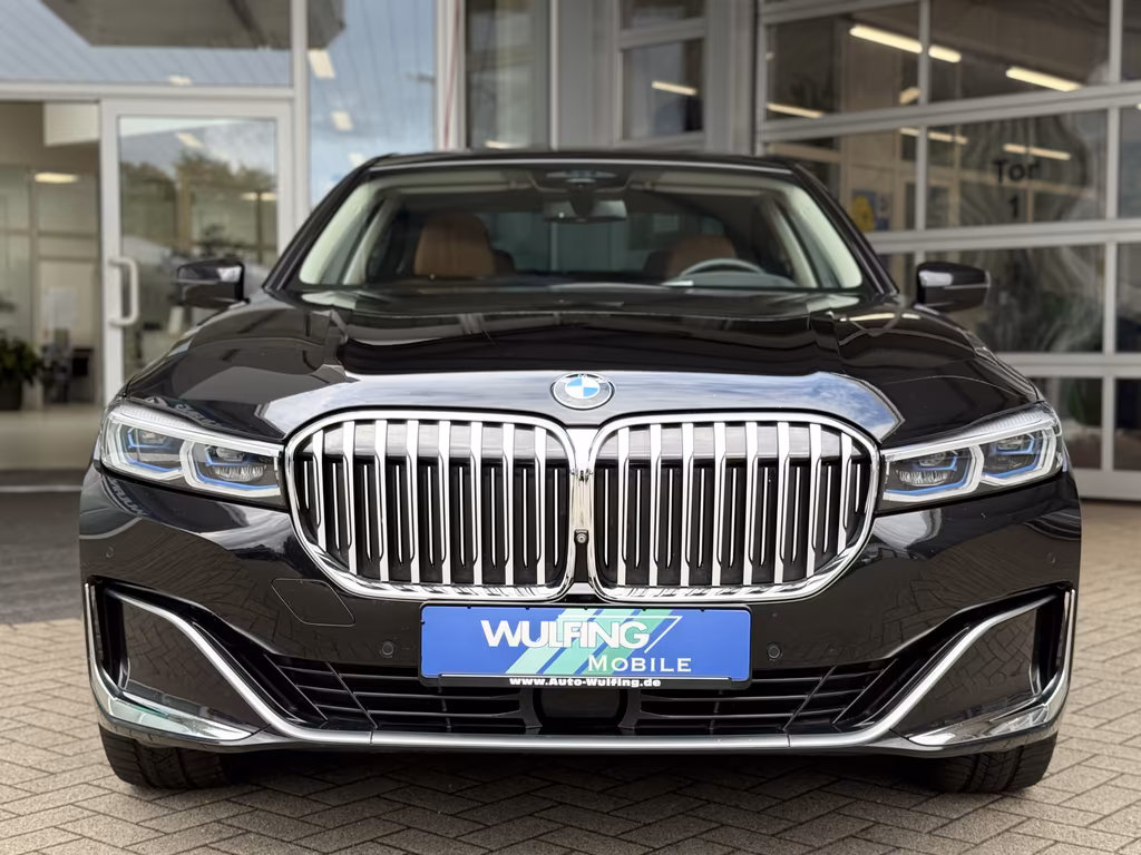 BMW 745