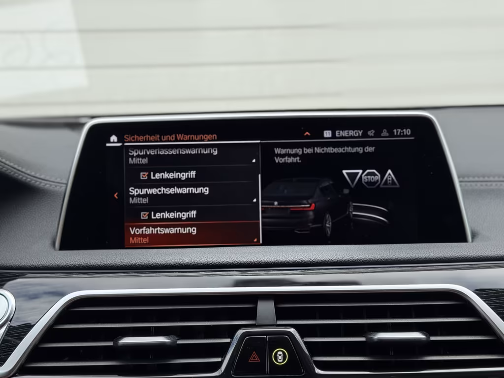 BMW 745