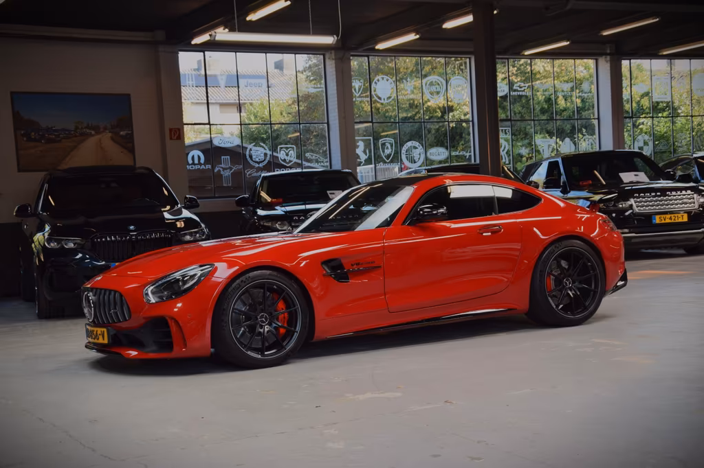 Mercedes-Benz AMG GT R