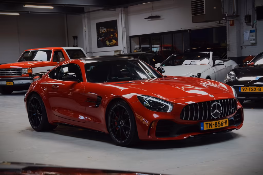 Mercedes-Benz AMG GT R