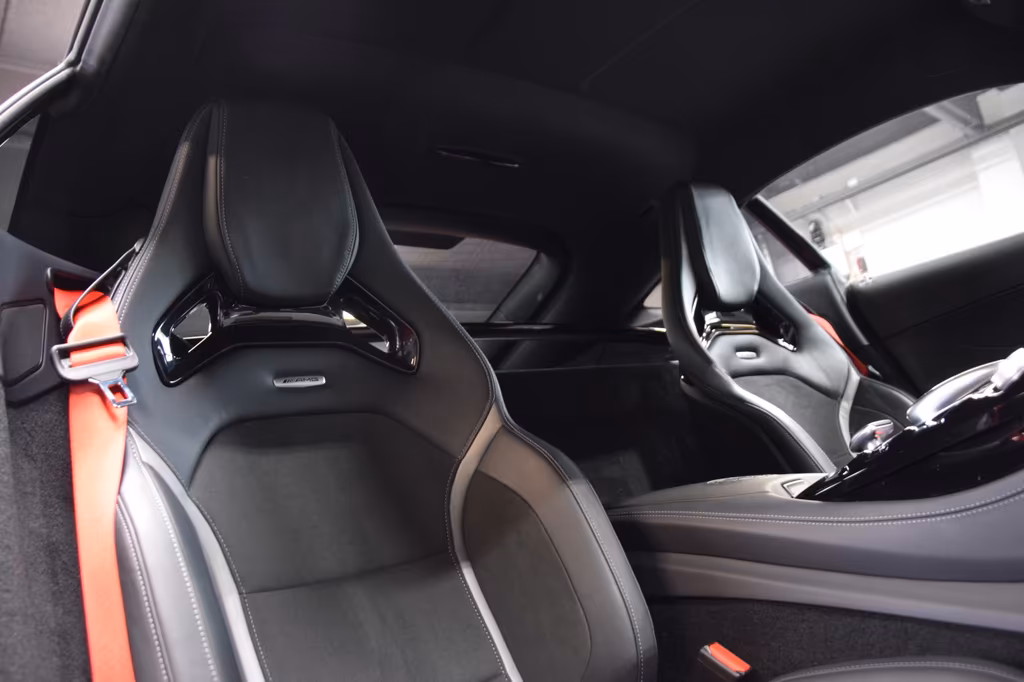 Mercedes-Benz AMG GT R