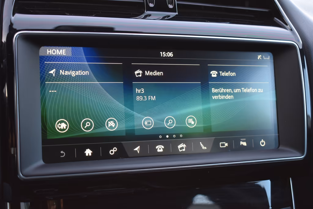 Jaguar XE