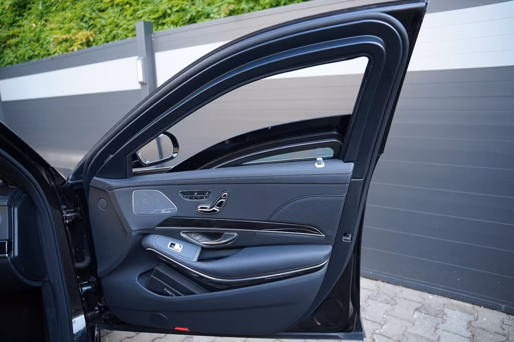Mercedes-Benz S 600