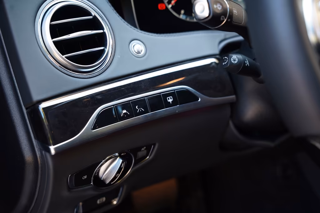 Mercedes-Benz S 600