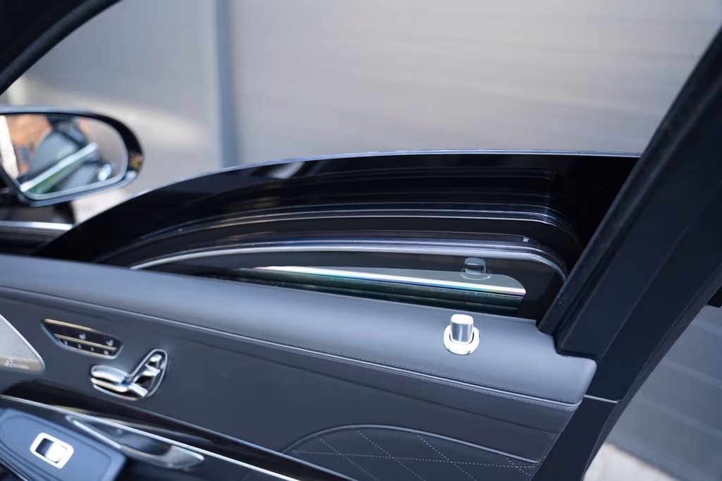 Mercedes-Benz S 600