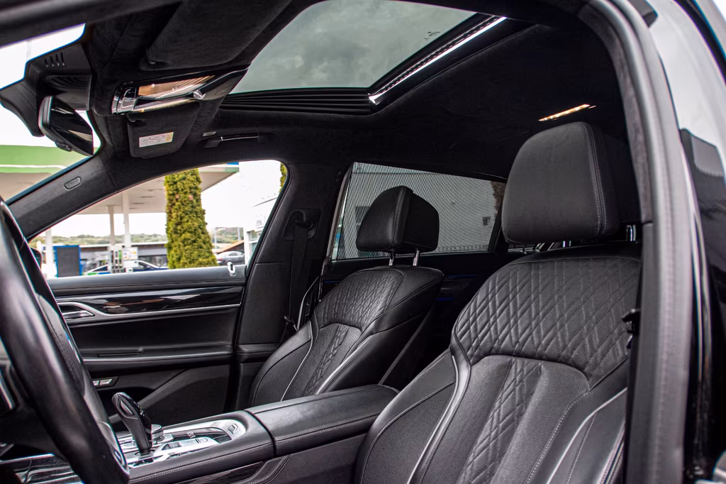 BMW M760