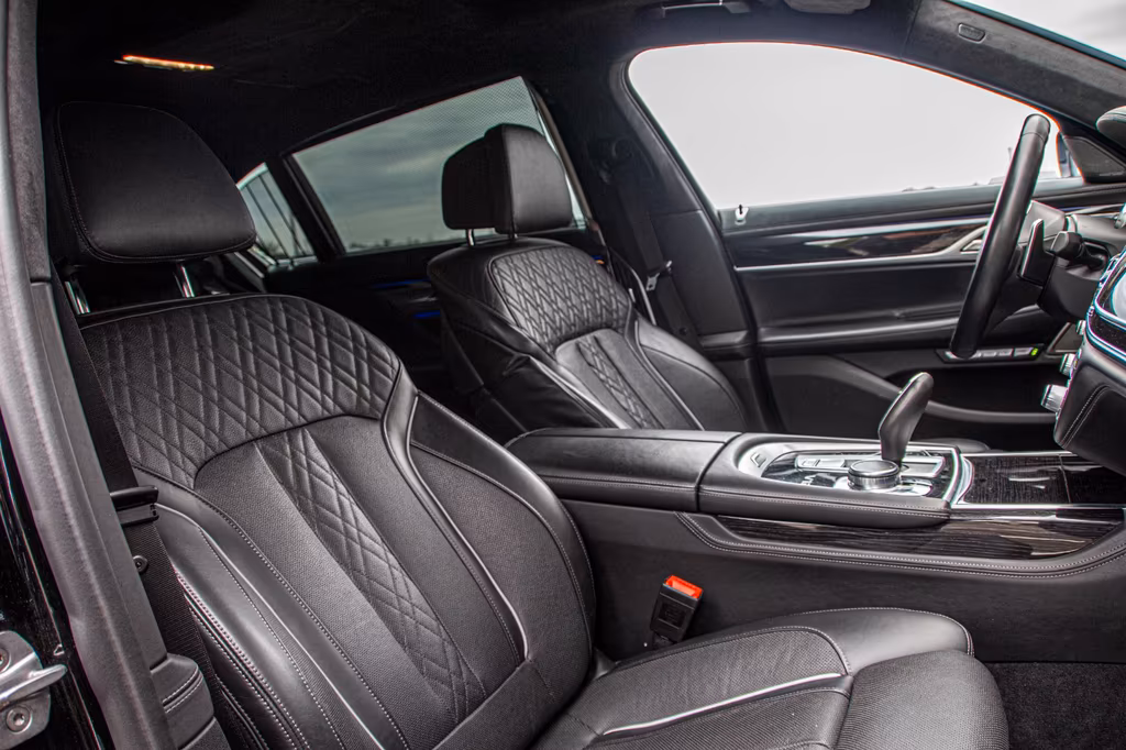 BMW M760
