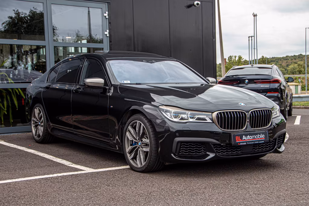 BMW M760
