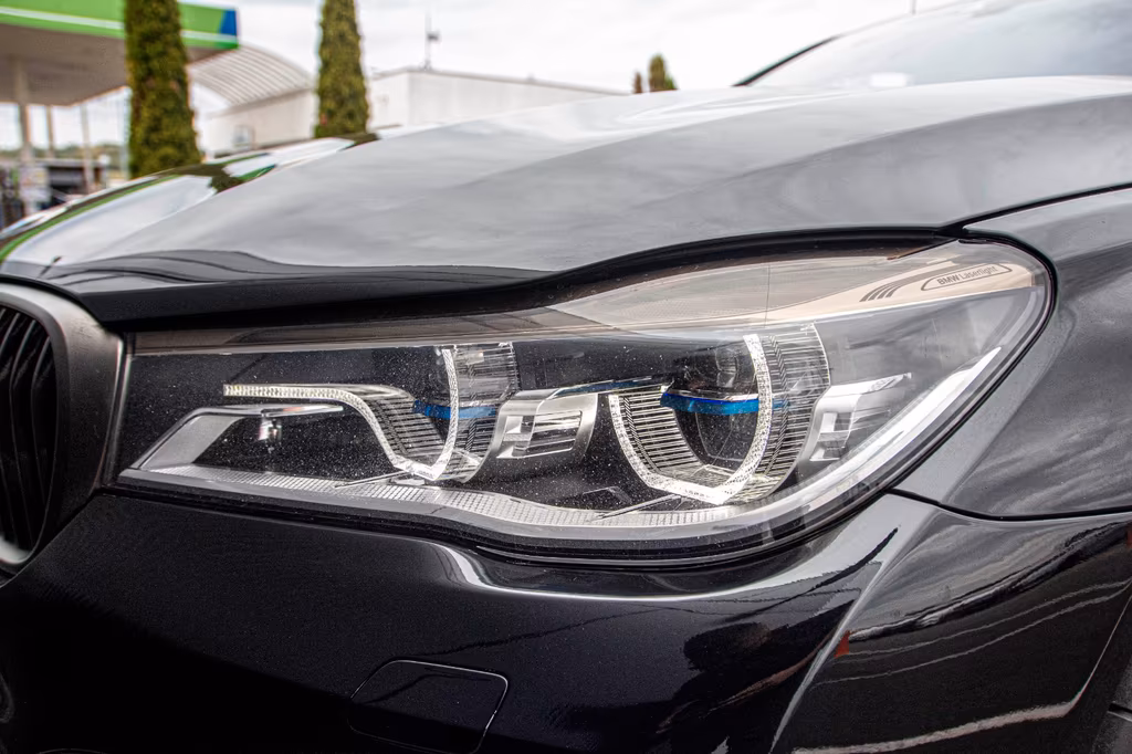 BMW M760