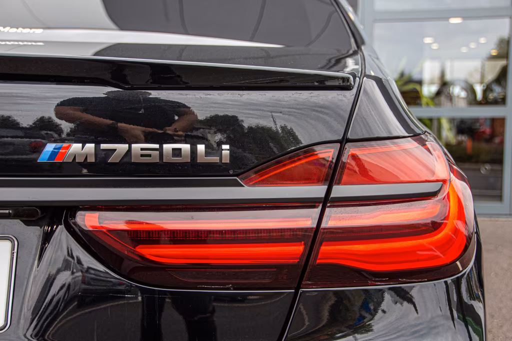 BMW M760
