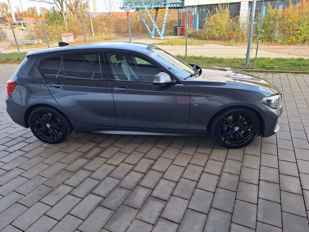 BMW M140i