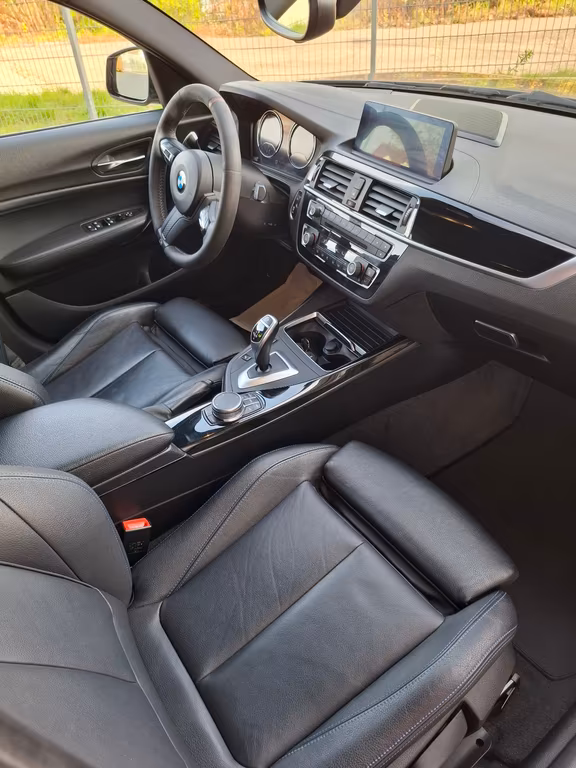 BMW M140i
