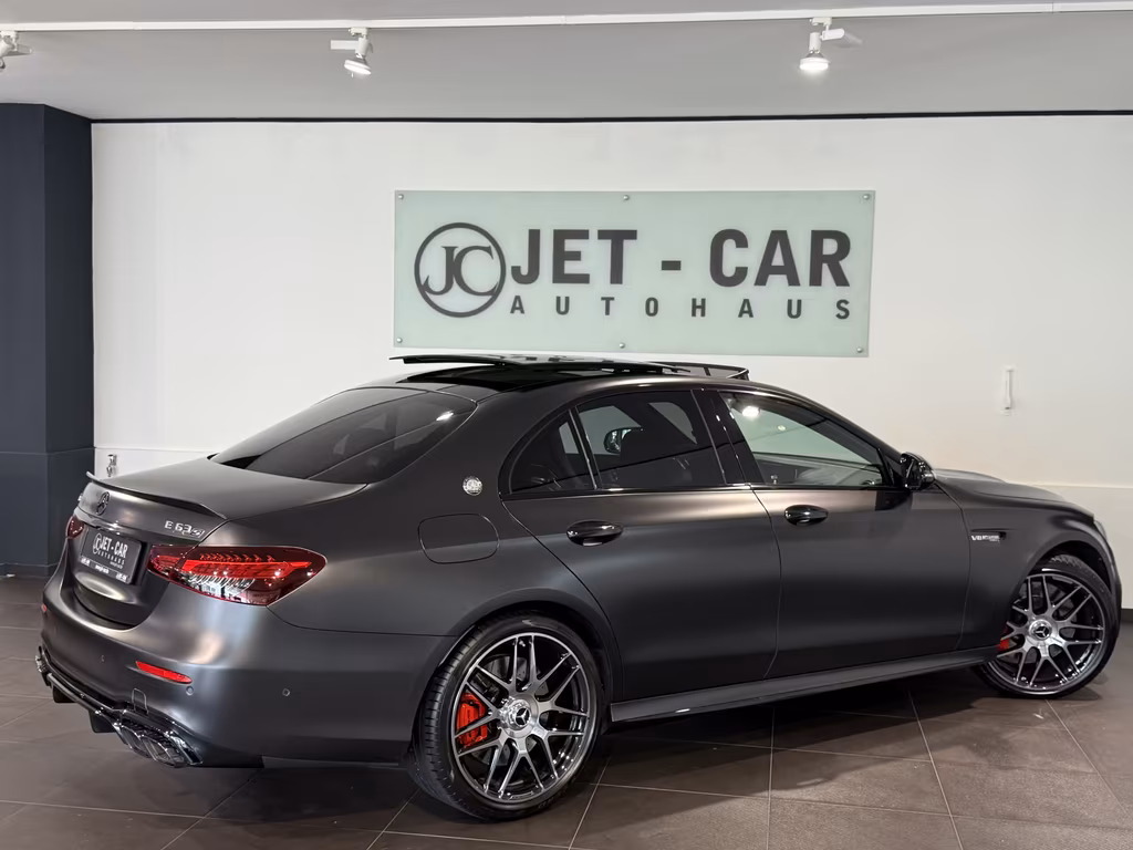 Mercedes-Benz E 63 AMG