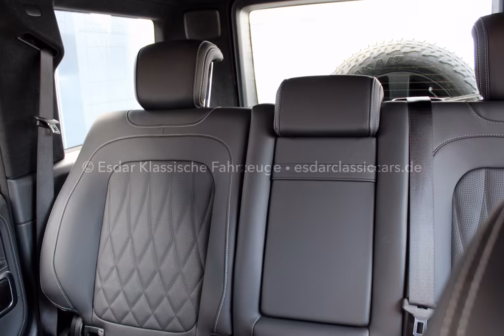 Mercedes-Benz G 500