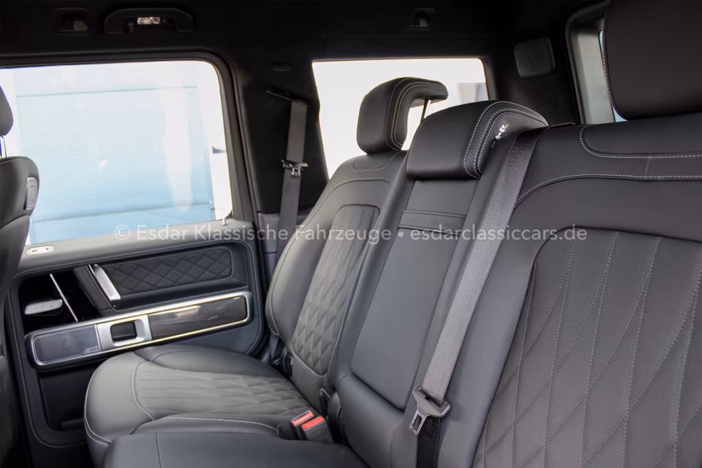 Mercedes-Benz G 500