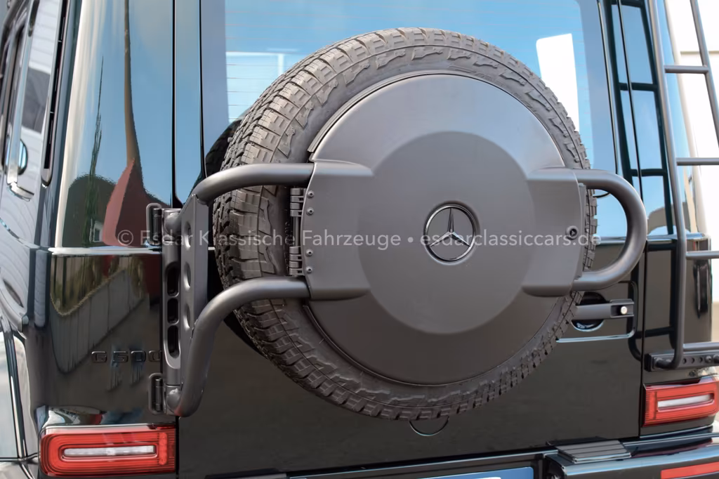 Mercedes-Benz G 500