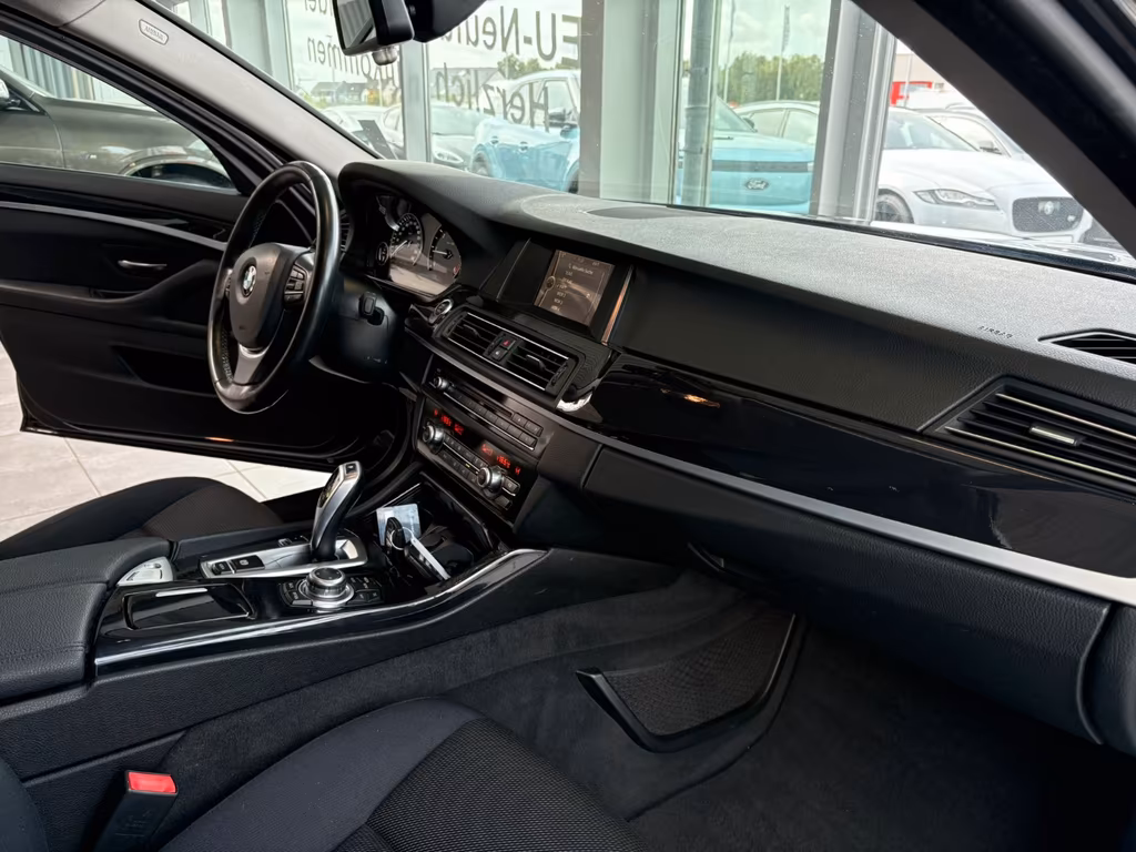 BMW 518