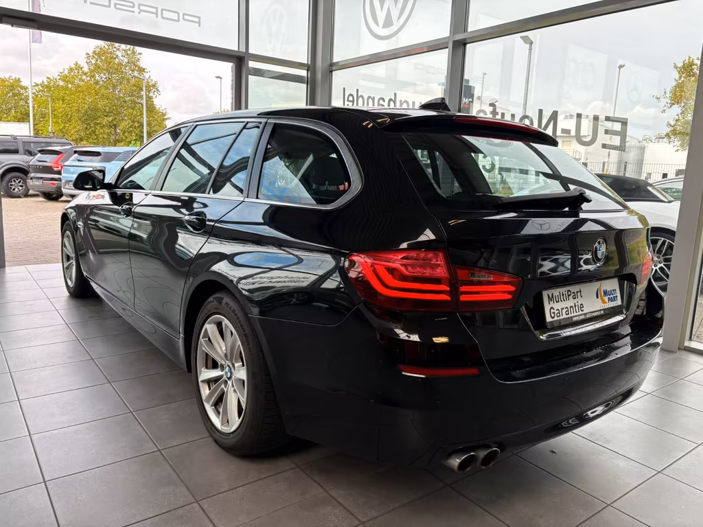 BMW 518