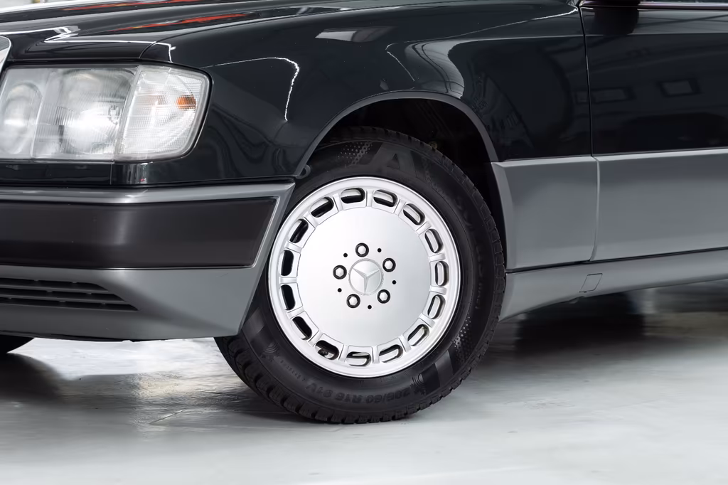 Mercedes-Benz CE 230