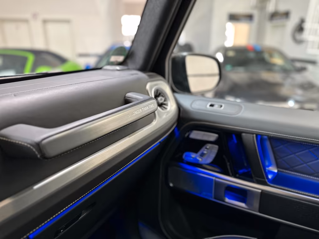 Mercedes-Benz G 400