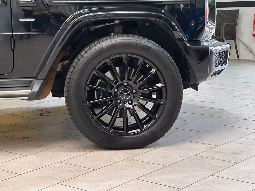 Mercedes-Benz G 400