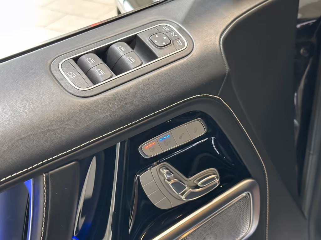 Mercedes-Benz G 400