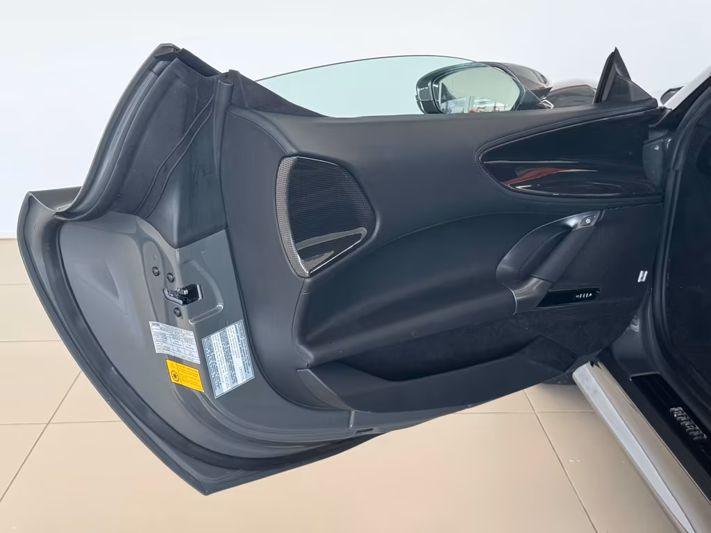 Ferrari SF90