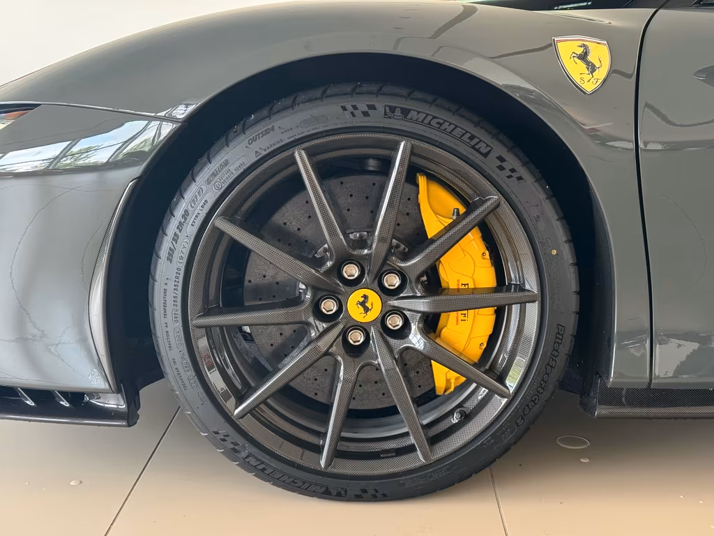 Ferrari SF90
